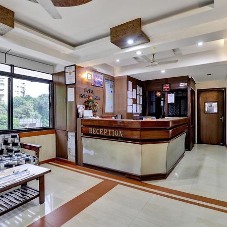 Collection O 82926 Hotel Royal Plaza 아흐메다바드 외부 사진